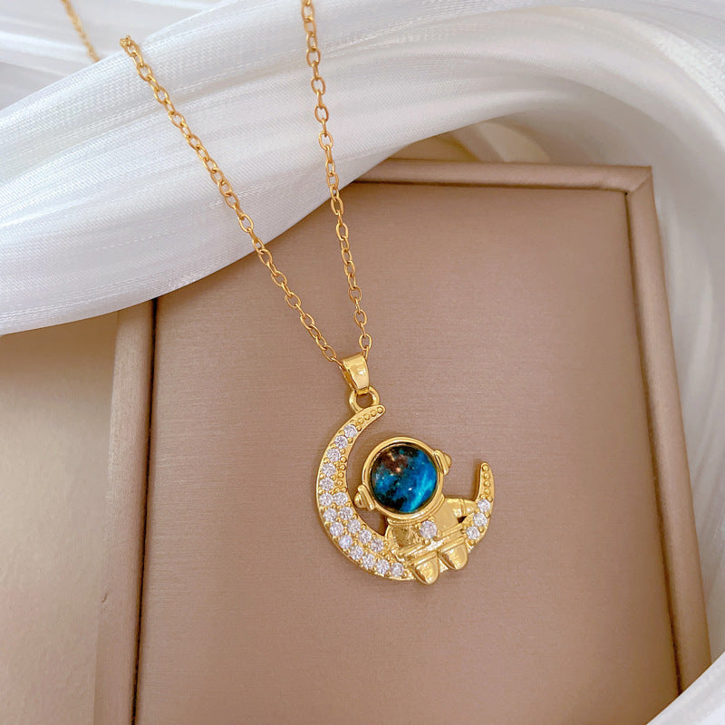 Luxury Astronaut Moon Pendant Necklace for Women and Men Titanium Steel Geometric Statement Collarbone Chain with Rhinestone Inlay