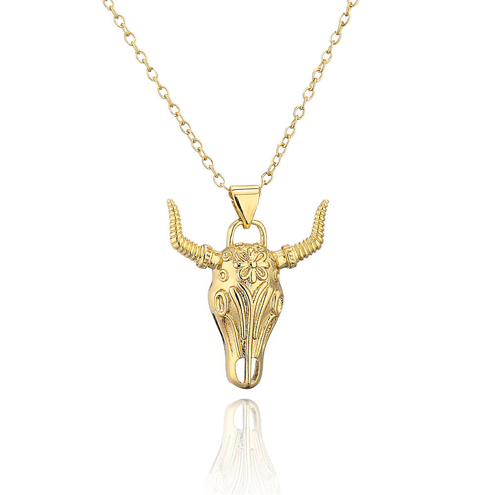 Collana con ciondolo a testa di toro in stile punk in rame con design geometrico