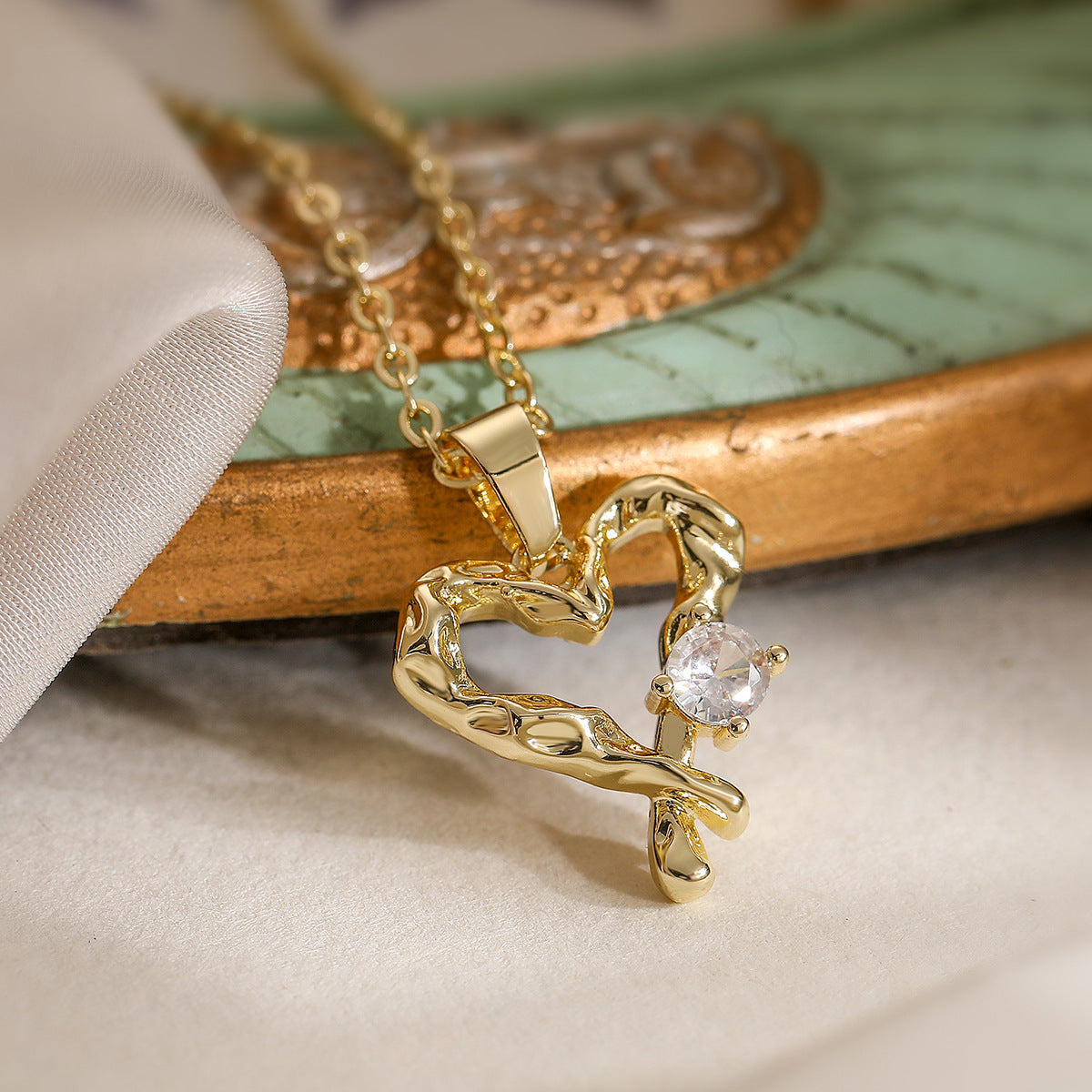 Minimalist Hollow Heart Pendant Necklace in Copper with 18K Gold Plating and Zircon Inlay