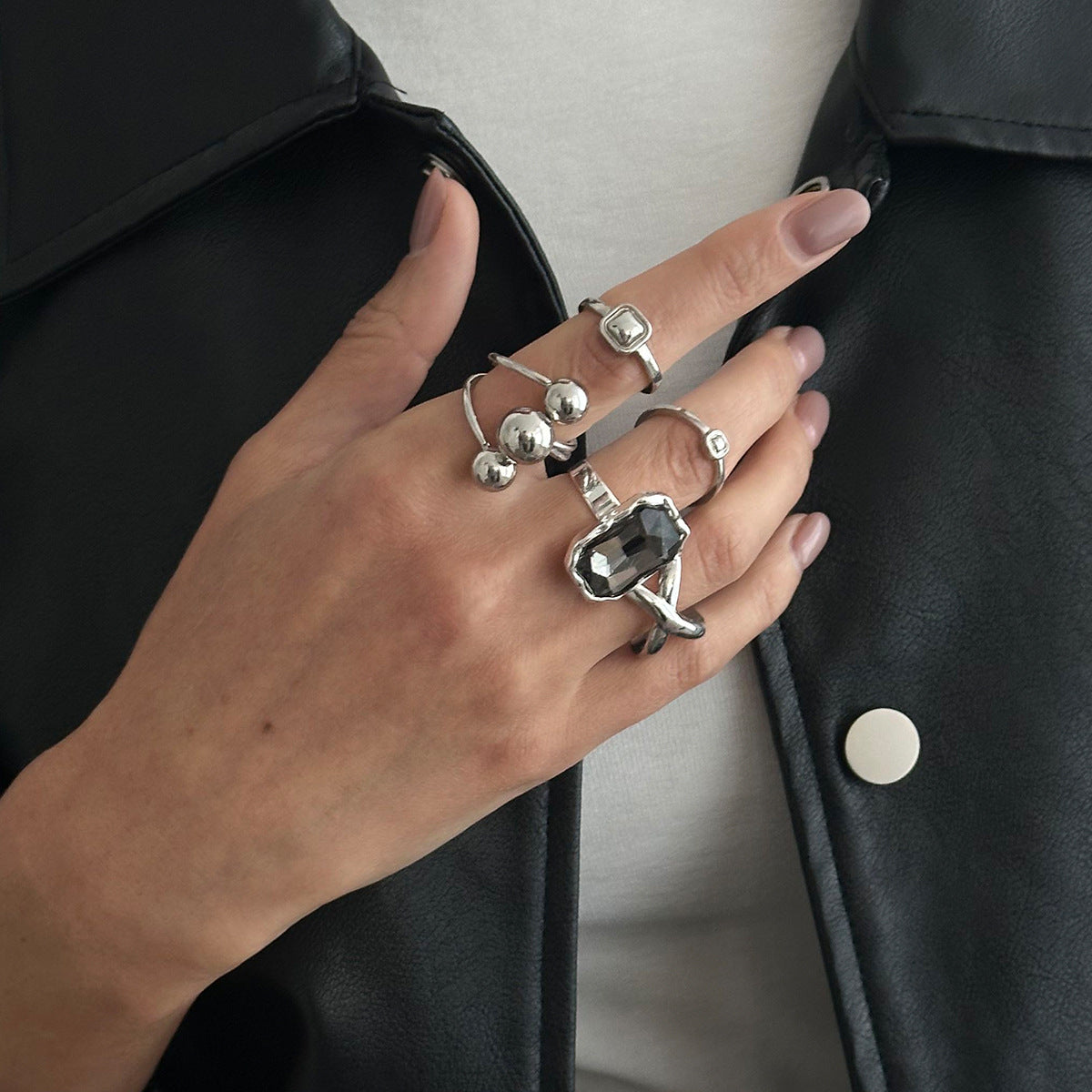 Minimalist Geometric Square Zinc Alloy Plated Ring for Women