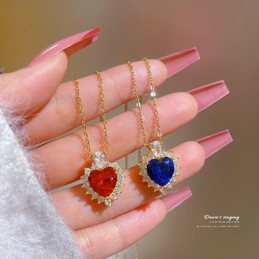 Collar minimalista de acero de titanio con forma de corazón, incrustaciones completas de diamantes de imitación y cadena tipo O para mujer