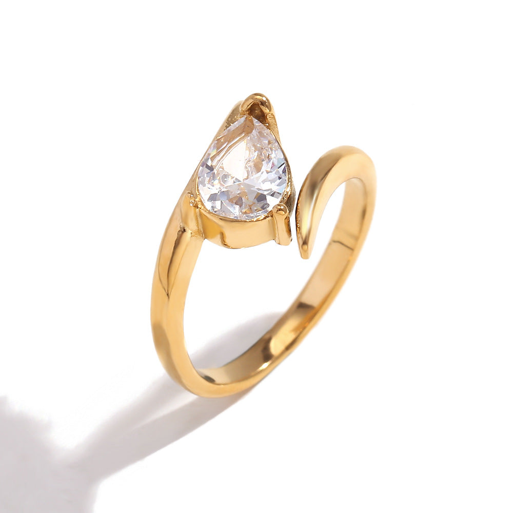 Anillo de gota de circón blanco con forma de ala geométrica creativa para mujer en acero inoxidable con chapado en oro de 18 quilates