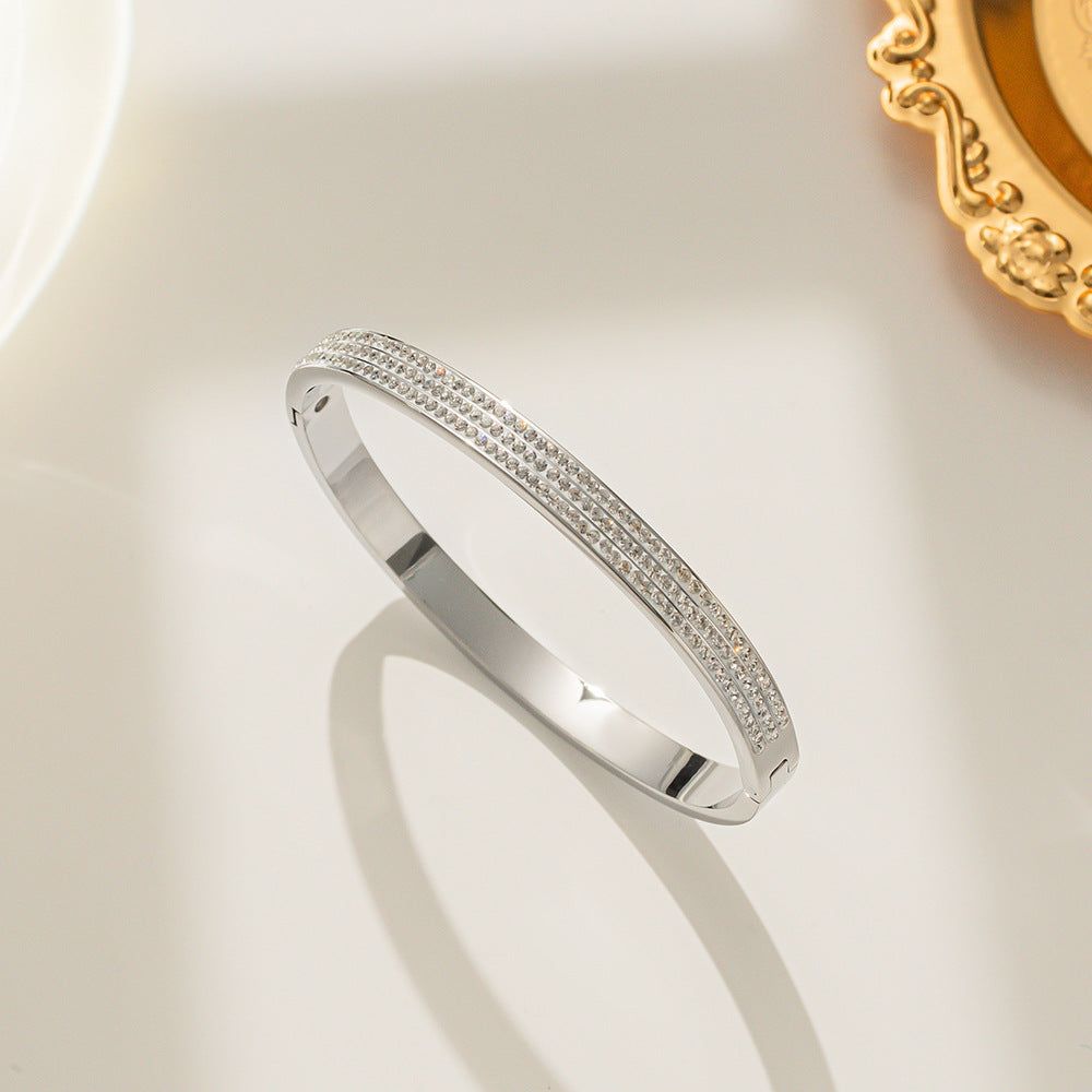 Bracciale da donna minimalista in acciaio inossidabile con cielo stellato, accessorio di moda ipoallergenico e resistente allo scolorimento
