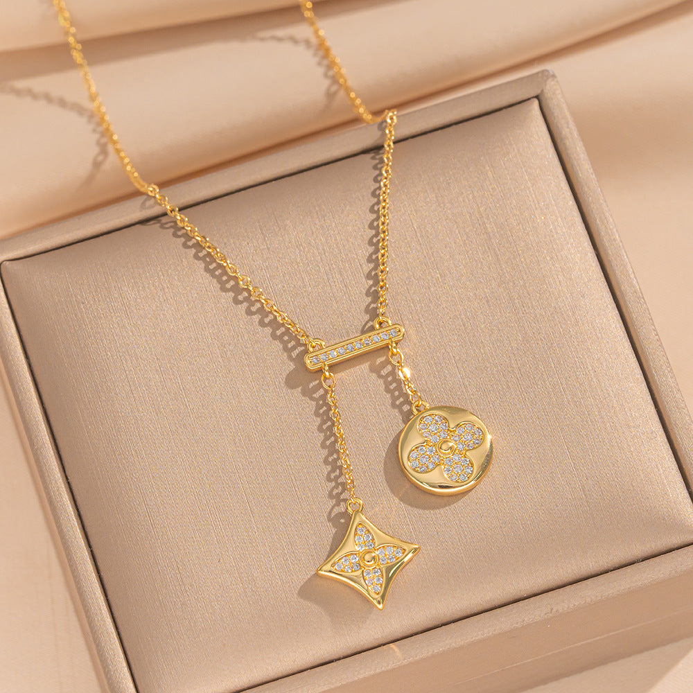 Light Luxury Star-Shaped Pendant Necklace for Women with 18K Gold Plated Copper and Titanium Steel O-Chain