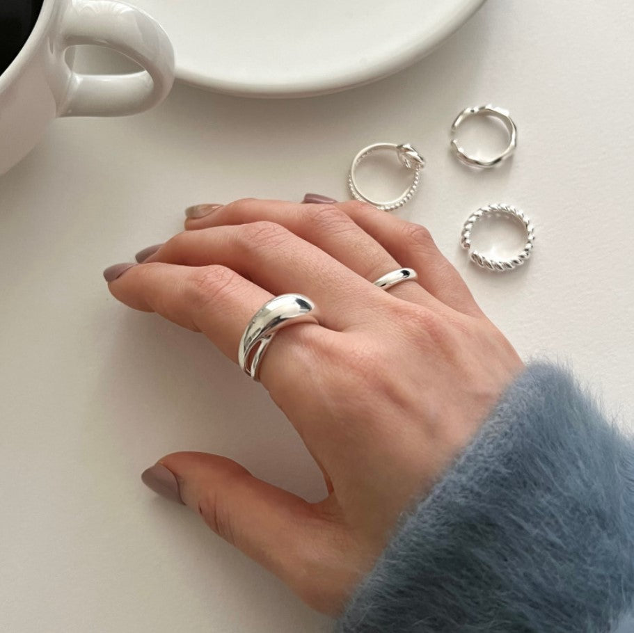 Anello da donna in argento sterling 925 a forma di onda minimalista con design a doppio cinturino
