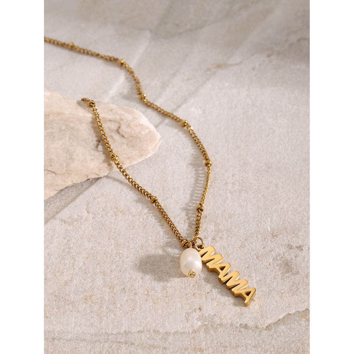 Ins Style 18K Gold Plated Stainless Steel Mama Letter Pendant with Freshwater Pearl Snake Chain Necklace for Women