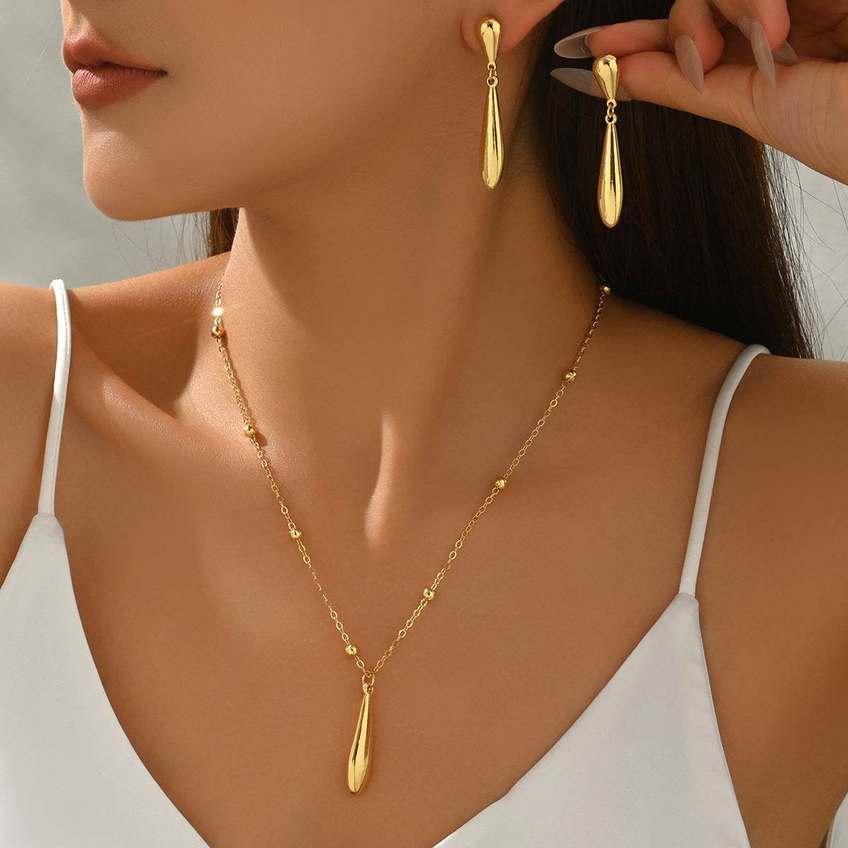 Geometric Teardrop Pendant Necklace and Earrings Set for Women Zinc Alloy Plated Fashion Jewelry