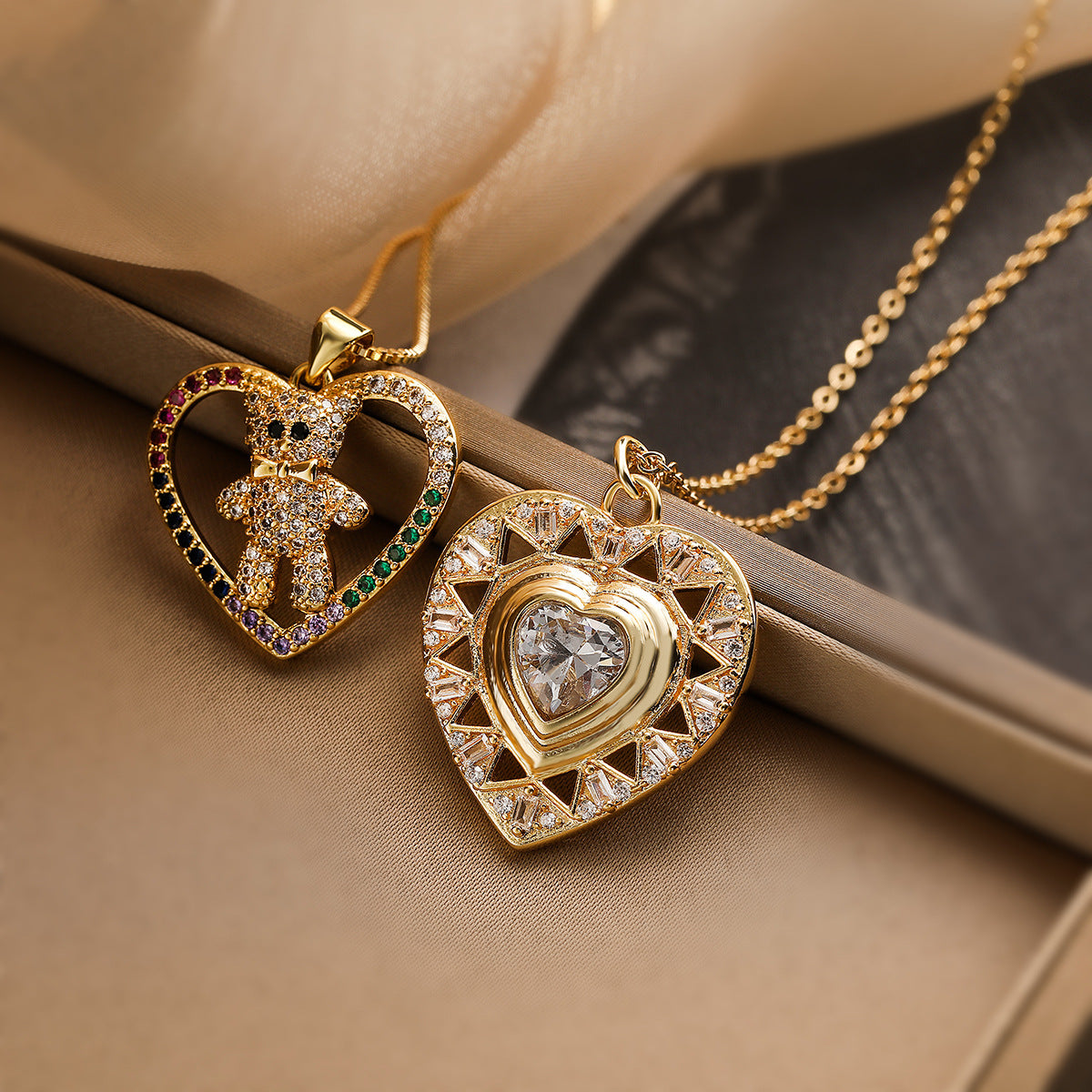 Minimalist Heart-Shaped Copper Pendant Necklace with 18K Gold Plating and Zircon for Women