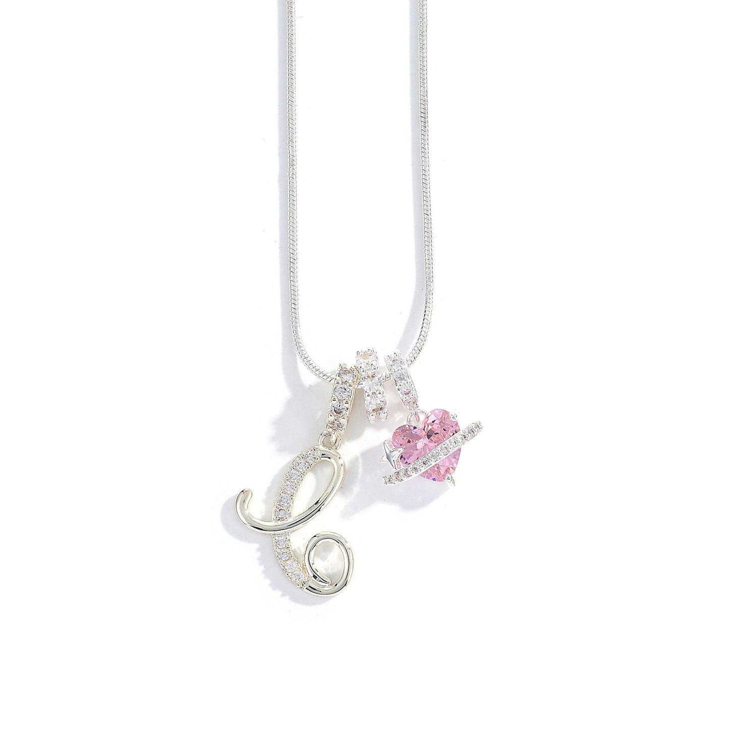 Collana con ciondolo a lettera minimalista in rame con intarsio di zirconi dal design geometrico per donna