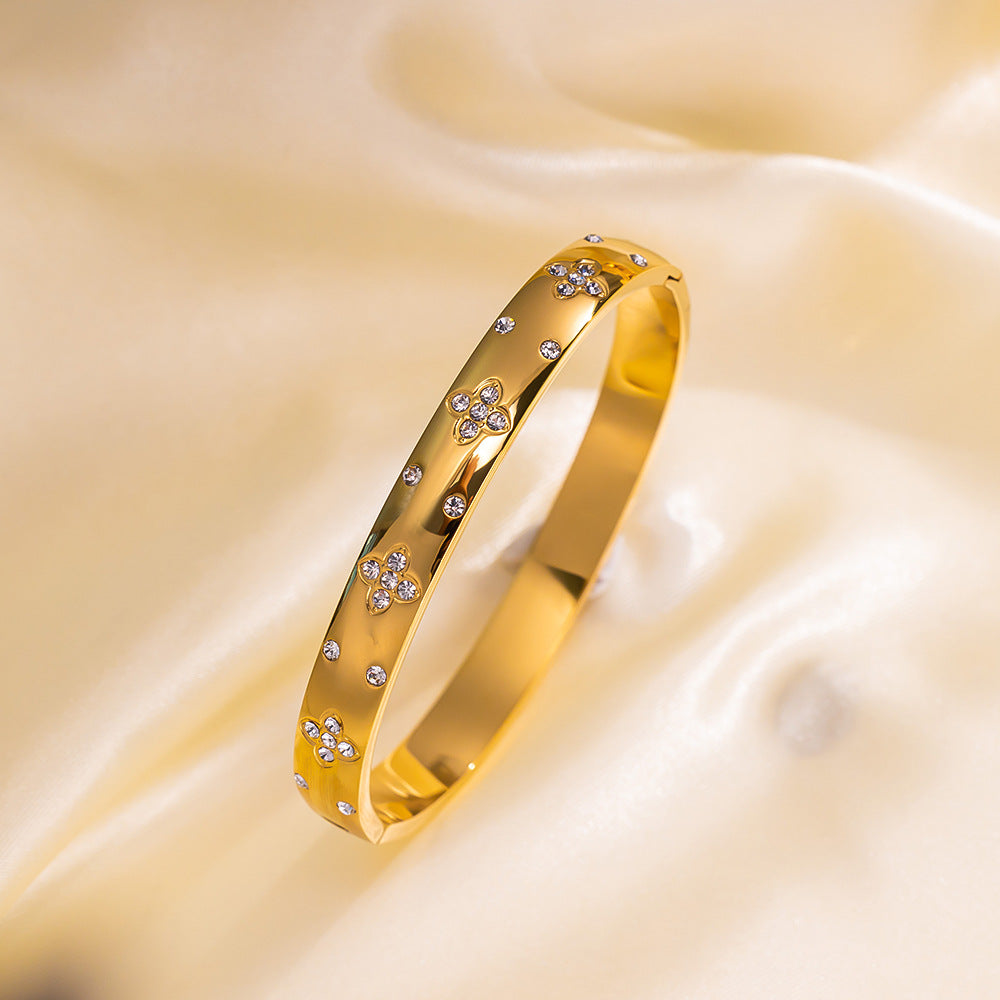 Minimalist Four-Leaf Clover Stainless Steel Bracelet for Women with Rhinestone Inlay and Electroplated Finish
