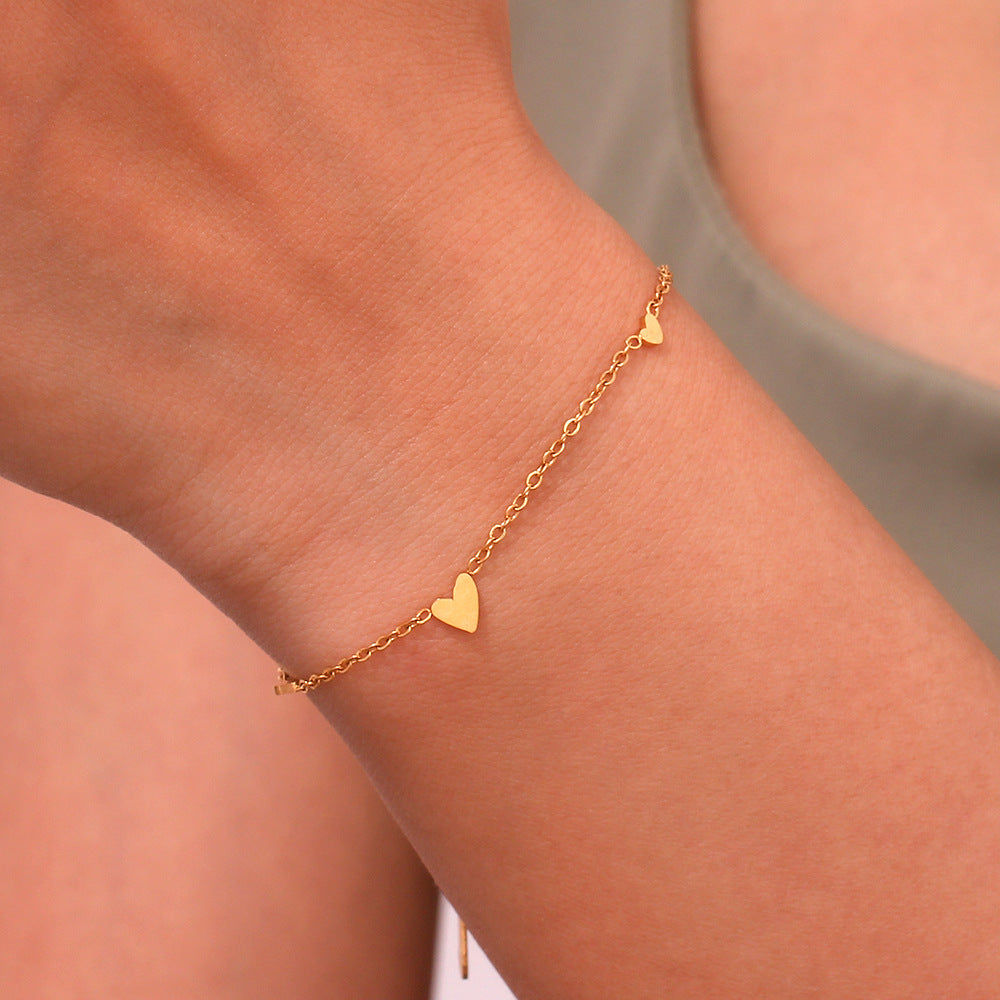 Minimalist Fashion Heart-Shaped Titanium Steel Bracelet with 18K Gold Plating for Women