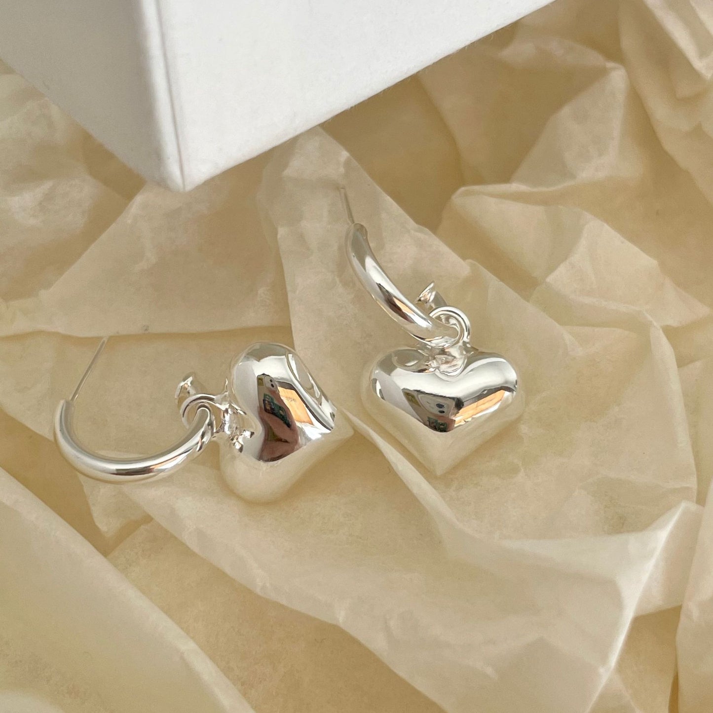 Orecchini Minimalisti a Goccia a Cuore in Argento Sterling 925 con Intarsio di Perle Placcati Oro Bianco e Oro 18K