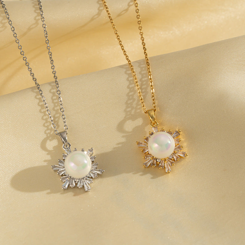 Collana minimalista geometrica in acciaio al titanio da donna con pendente in madreperla, placcata oro 18 carati, design a fiocco di neve, zirconi trapezoidali micro-incastonati, catena lucida a clavicola