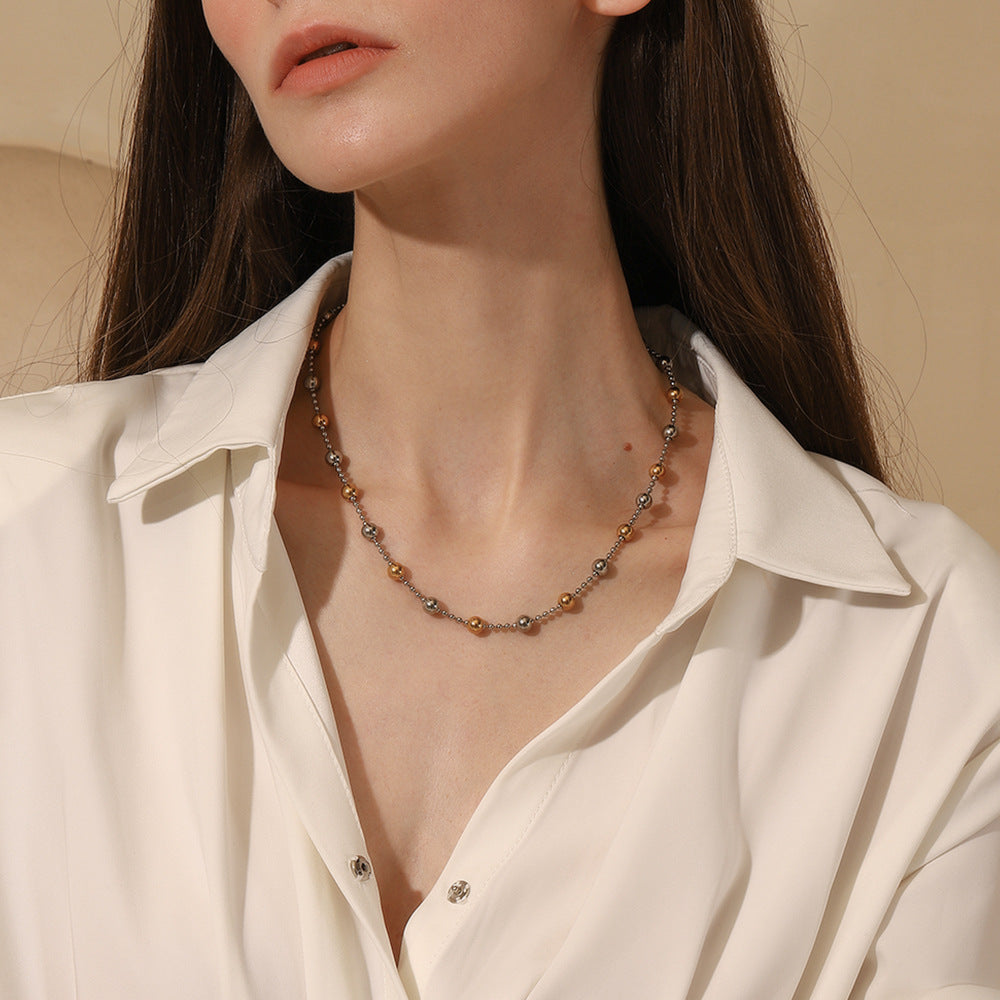 Collana Minimalista Geometrica a Doppio Strato in Acciaio Inox Placcato Oro 18K con Perle d'Oro Alternate e Maglie a Catena Rotonde
