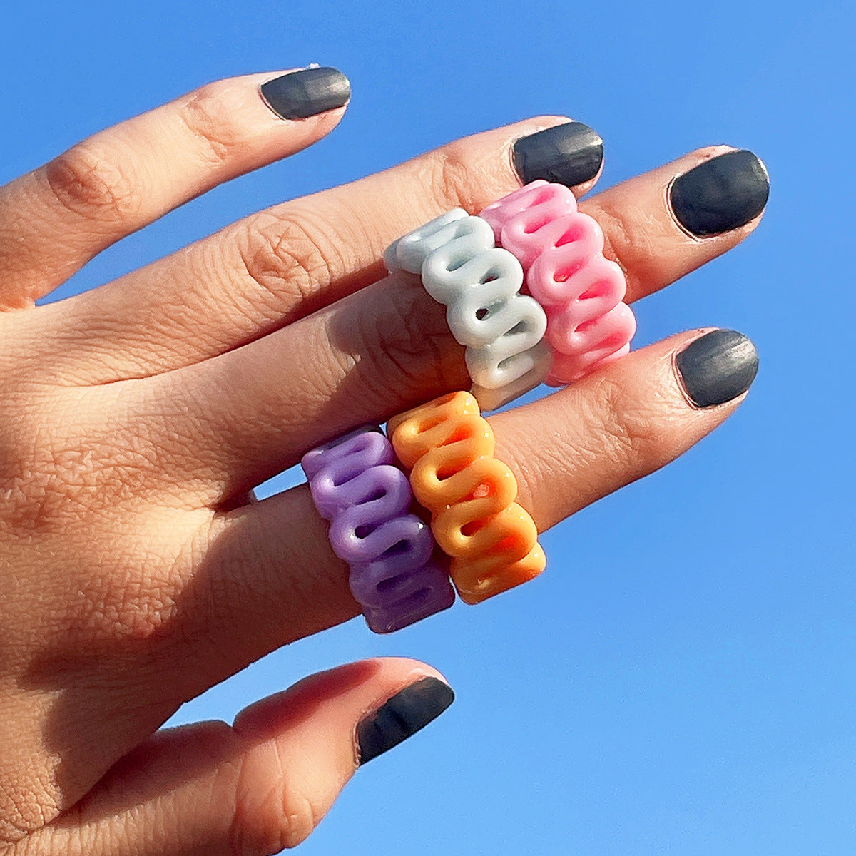 Creative Rustic-Chic Geometric Resin Ring for Women with Textured Line Detailing and Handcrafted Finish