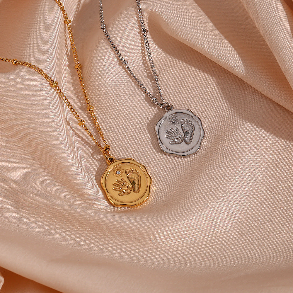 Fashionable Geometric Hexagon Pendant Necklace for Women in Stainless Steel with Plated Finish