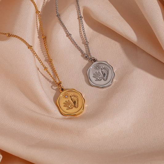 Fashionable Geometric Hexagon Pendant Necklace for Women in Stainless Steel with Plated Finish