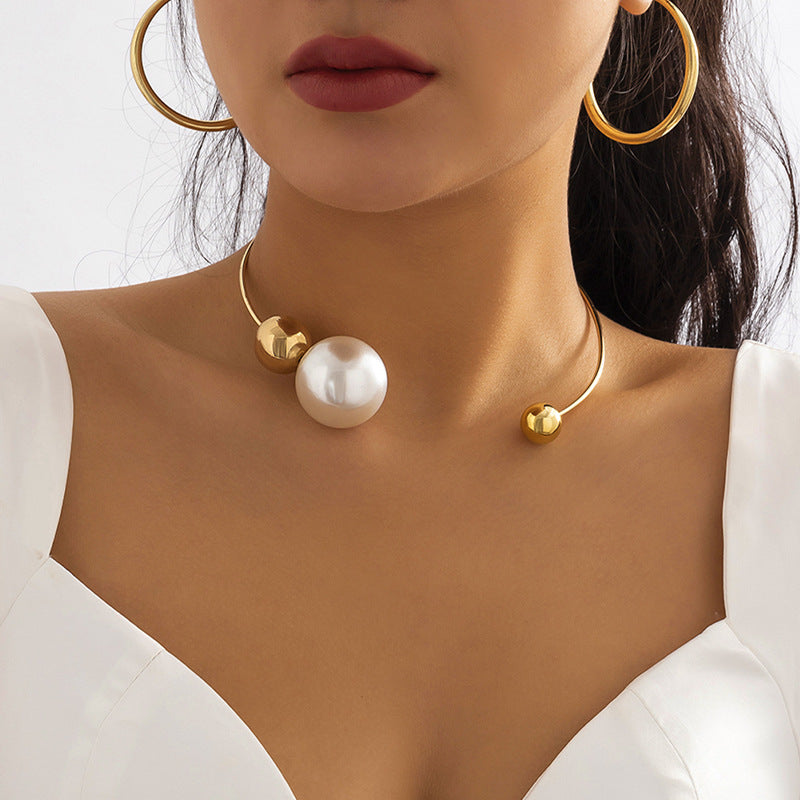 Minimalist Asymmetric Geometric Round Bead Choker Necklace for Women