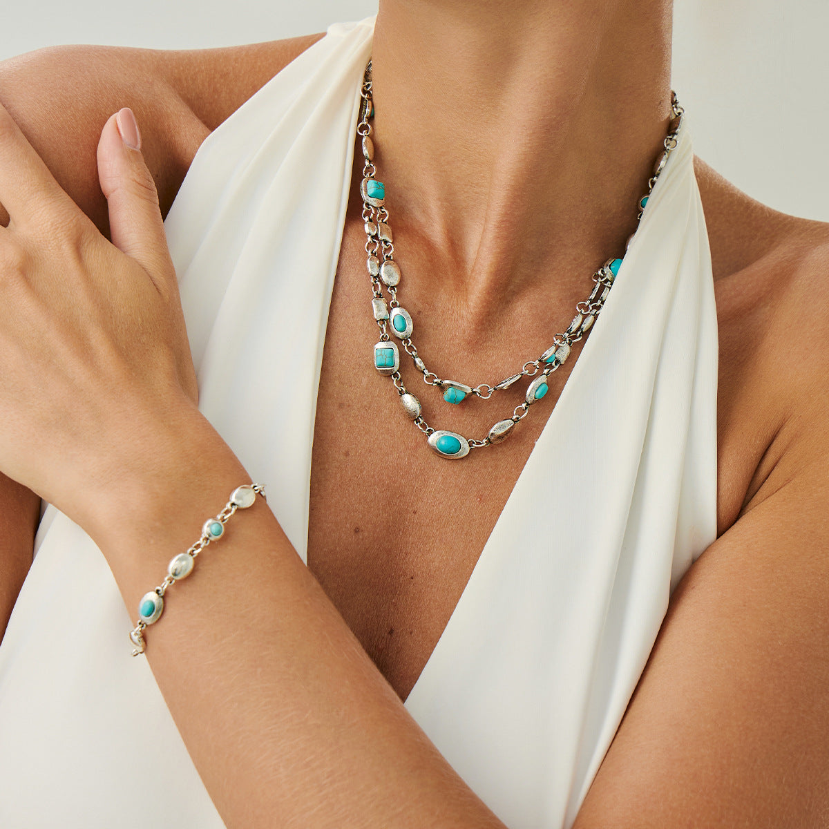 Collar Colgante Geométrico Irregular Acrílico para Mujer con Dije de Aleación y Acabado Galvanizado