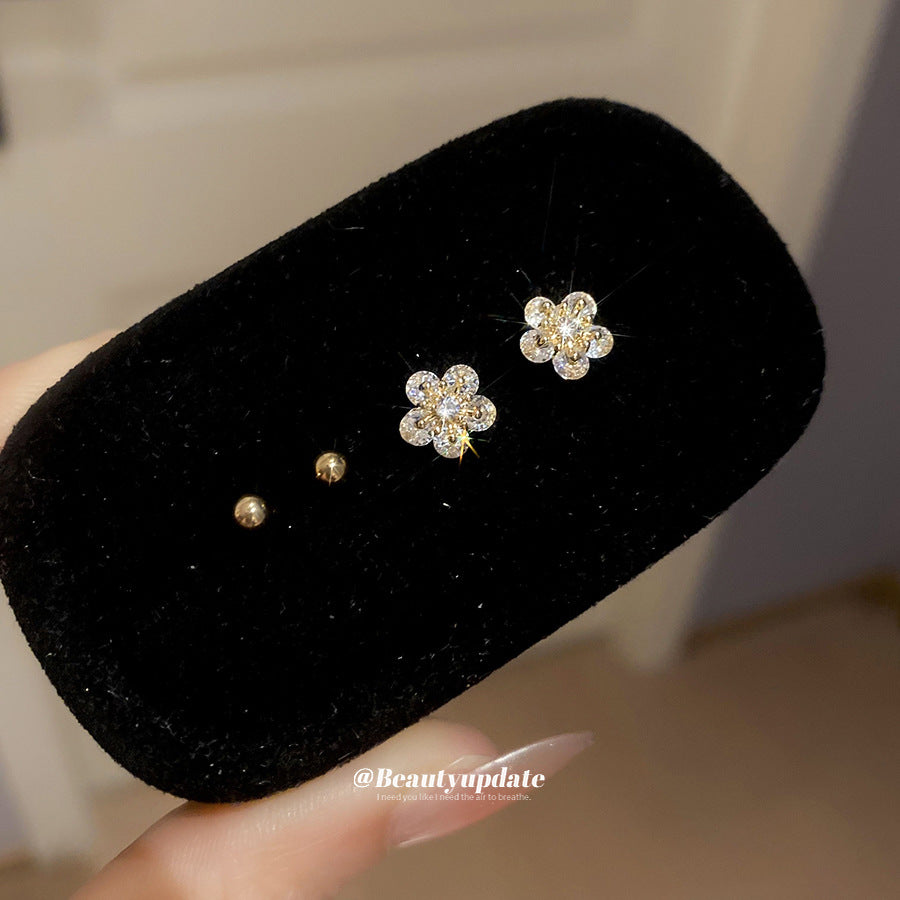 Juego de pendientes minimalistas de circonita floral para mujer con postes de acero inoxidable y base de cobre