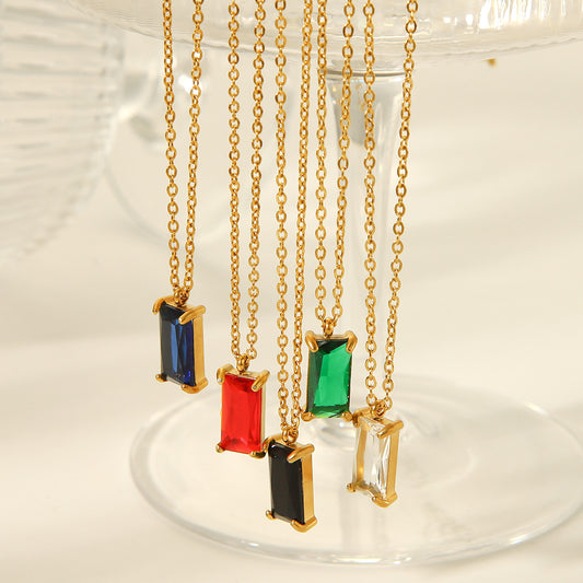 Collana con Pendente Geometrico Minimalista in Acciaio Inossidabile Placcato Oro 18K con Zirconi Cubici da Donna