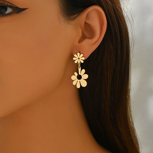 Elegantes Pendientes Geométricos Florales para Mujer Hechos de Aleación de Zinc con Baño de Oro de 18K