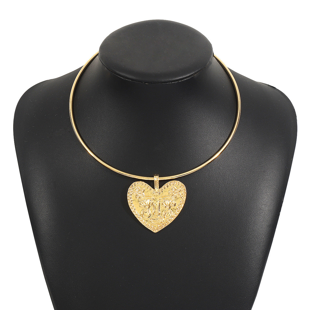 Collar con colgante geométrico de corazón personalizado para mujer con aleación galvanizada y base de hierro
