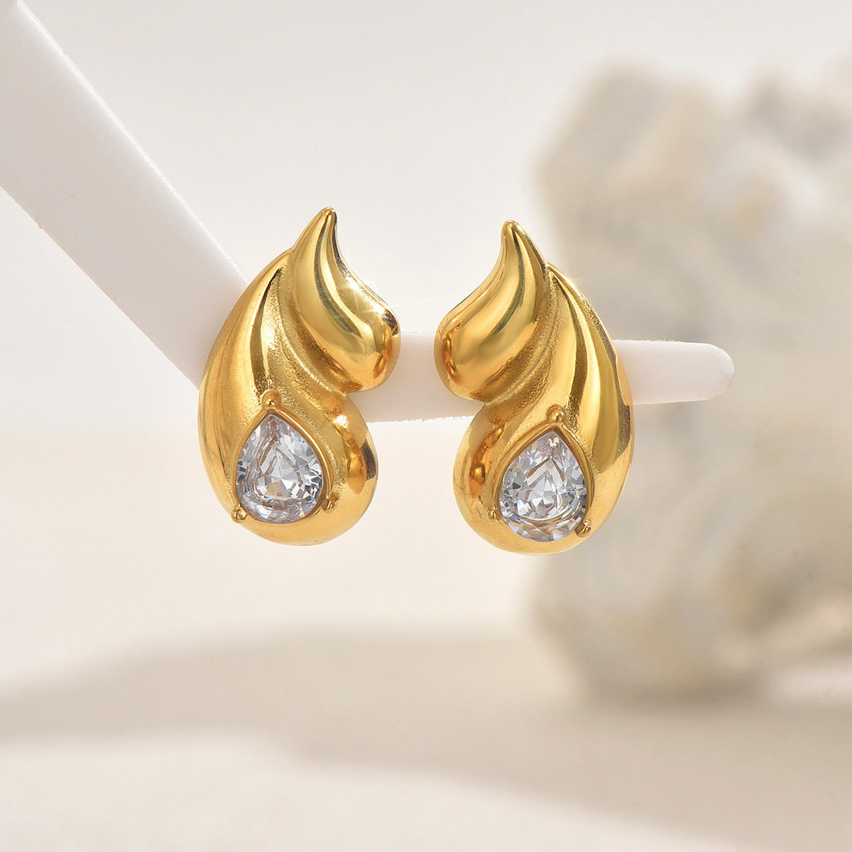 Pendientes geométricos minimalistas para mujer con incrustaciones de circonita en metal cobre, a la moda, para uso diario, tipo botón