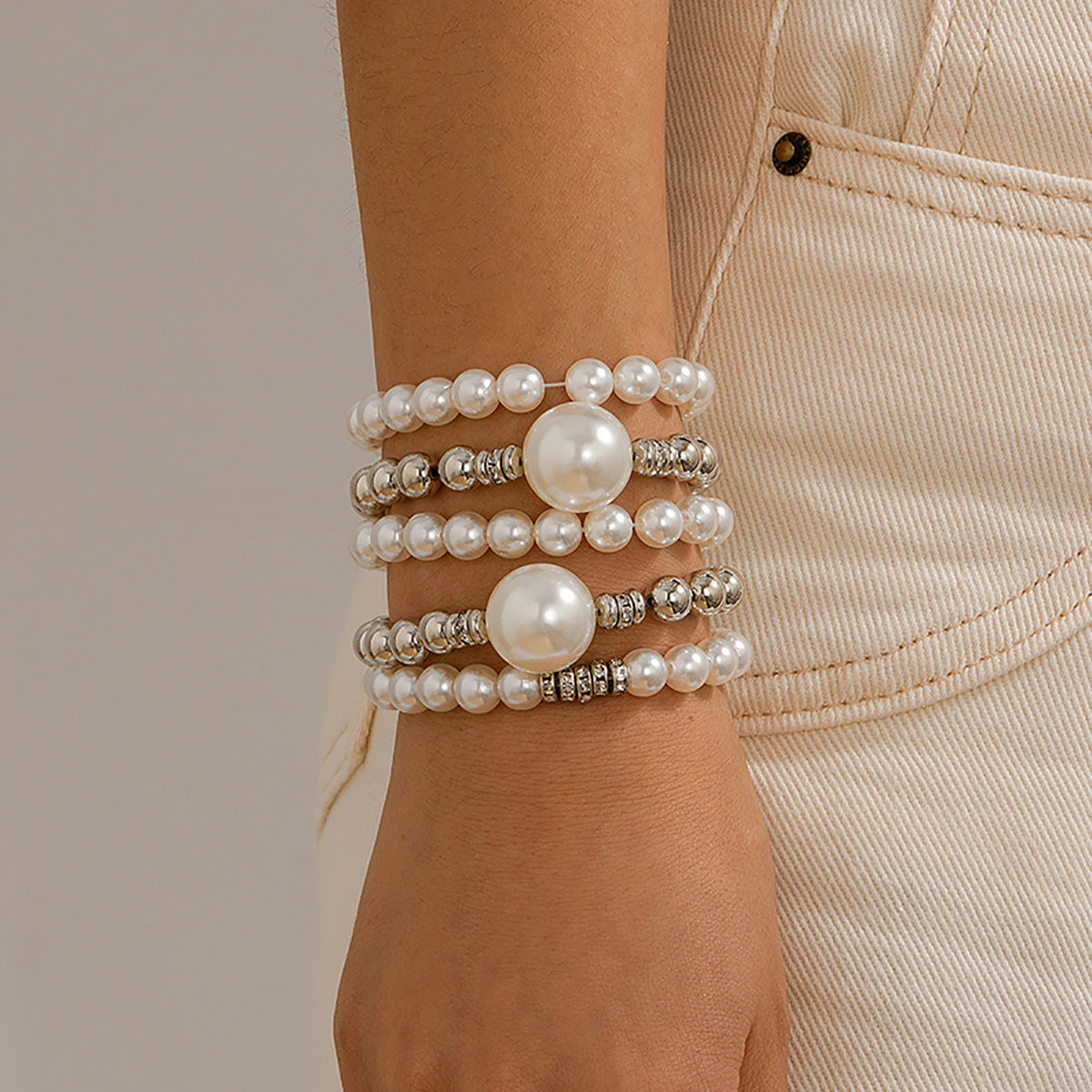Set di braccialetti da donna con perle geometriche esagerate e finitura placcata