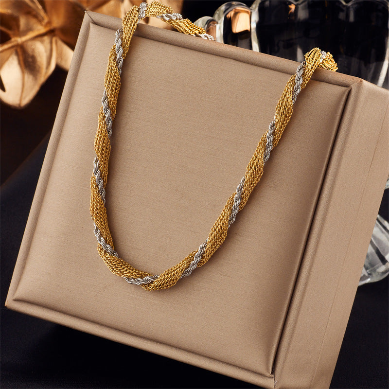 Collana con ciondolo a farfalla turchese retrò minimalista in acciaio inossidabile con finitura placcata su catena a serpente da donna