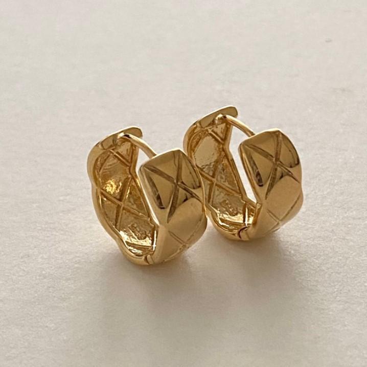 Pendientes con forma de letra minimalistas de inspiración coreana de plata de ley 925 con acabado chapado