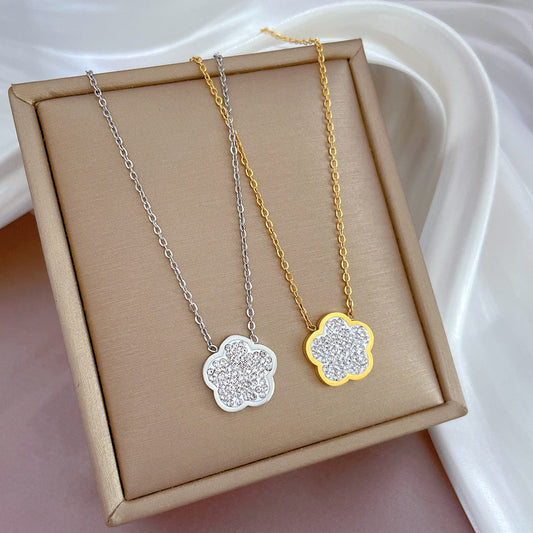 Collar de titanio chapado en oro con colgante geométrico floral minimalista y circonitas incrustadas para mujer