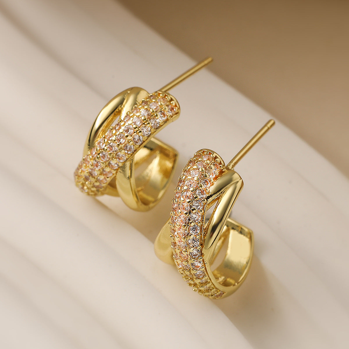 Minimalist Luxe Irregular Geometric C-Shaped Copper Earrings for Women with Micro-Pave Setting