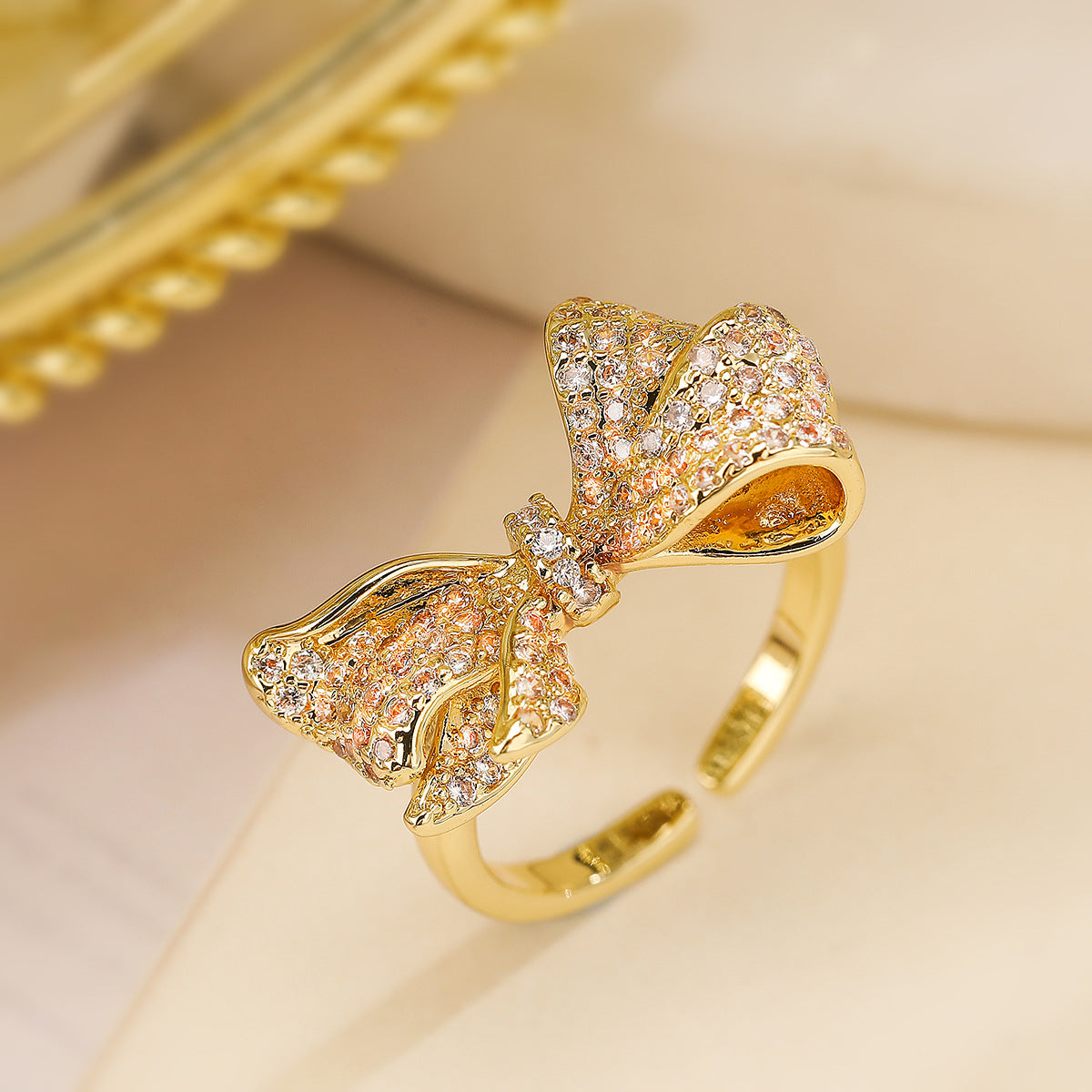 Fashionable Bowknot-Shaped Adjustable Ring for Women Made of Copper with 18K Gold Plating and Micro-Pavé Zirconia