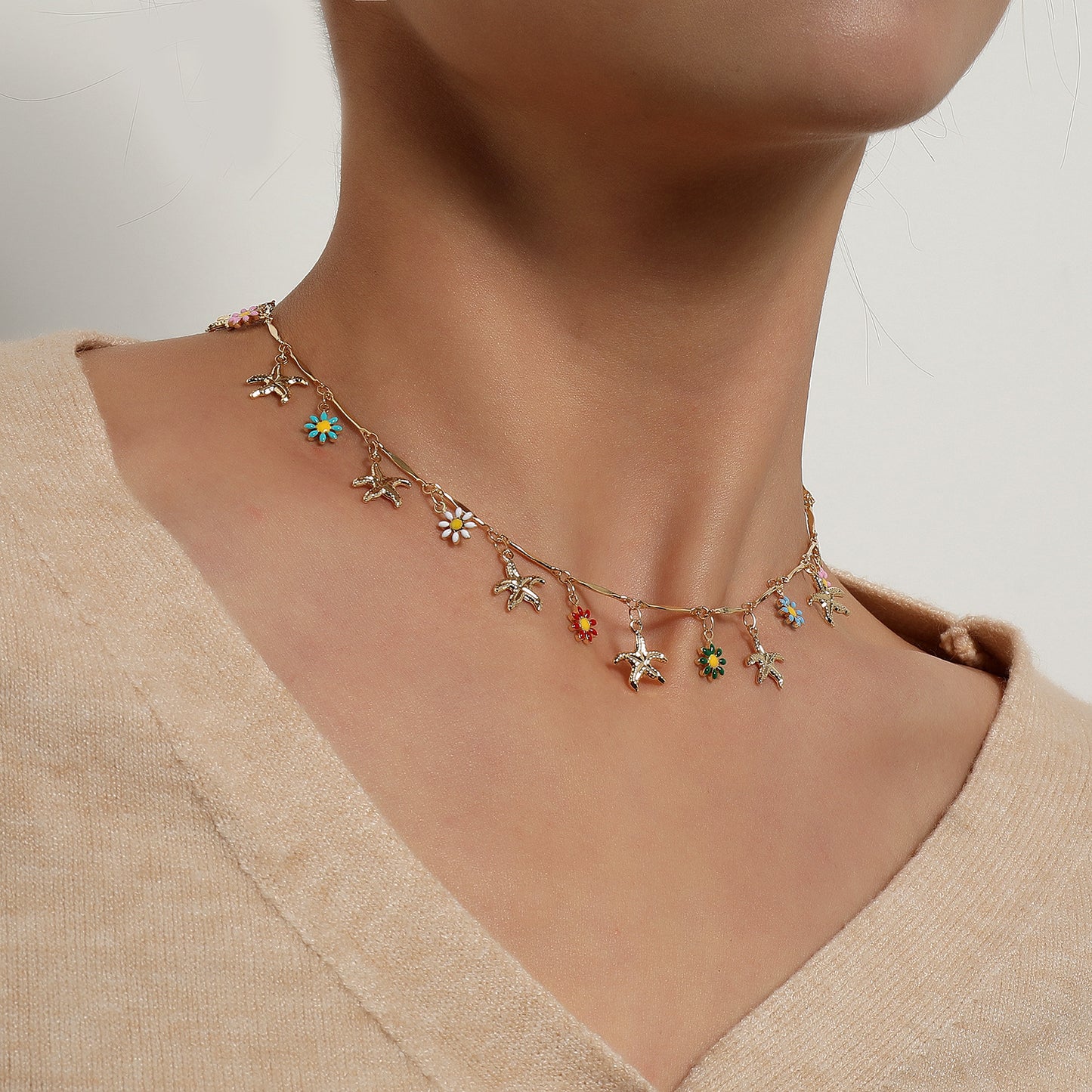 Hawaiian Style Floral Necklace with Starfish and Daisy Pendant in Alloy with Plated Finish on Straight Tube Chain