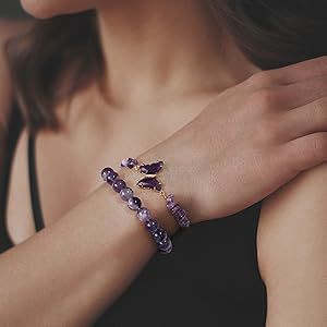 Minimalist Natural Amethyst and White Cat's Eye Crystal Chip Beaded Bracelet with Butterfly Charm for Women