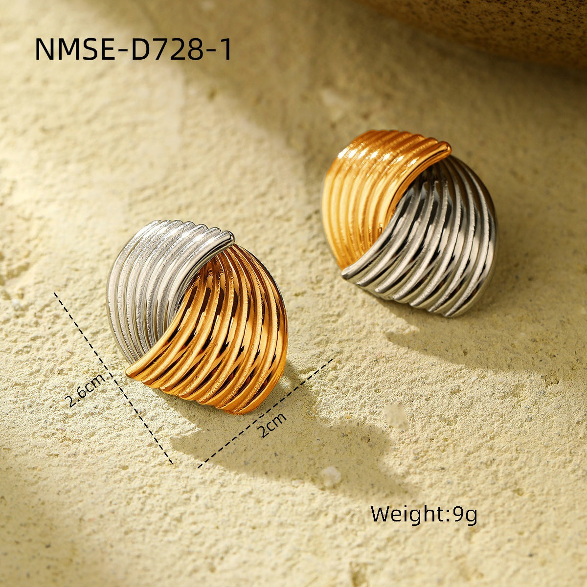 Pendientes geométricos de acero inoxidable de moda con chapado en oro de 18 quilates y textura a rayas para mujer