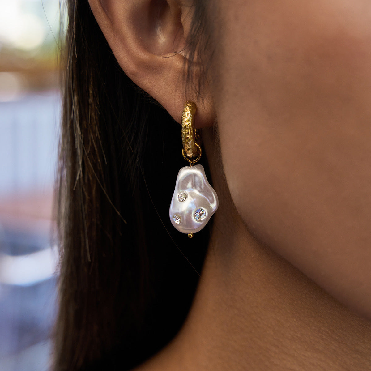Orecchini Minimalisti Geometrici in Acciaio Inossidabile da Donna con Accenti di Perle in Resina e Intarsi di Strass