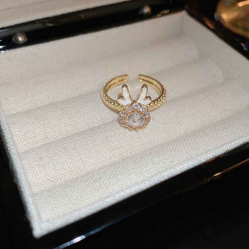Anillo de círculo abierto geométrico vintage en cobre con acabado esmaltado e incrustación de circonita