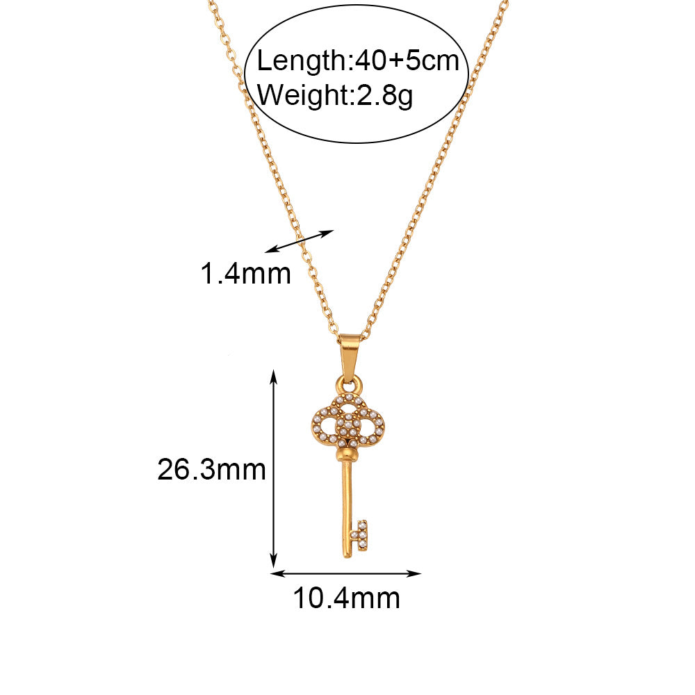 Collar con colgante en forma de llave de moda minimalista de acero de titanio con diseño calado antiguo y acabado galvanizado