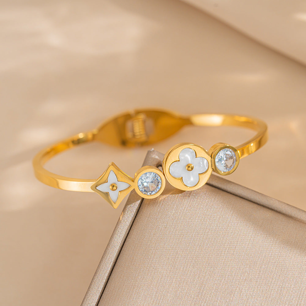 Luxury Fashion 18K Gold Plated Titanium Steel Bracelet Hypoallergenic Vacuum Plating