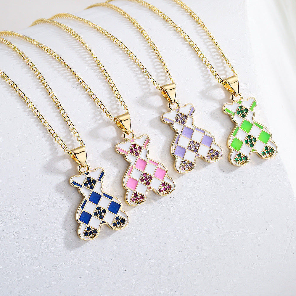 Graziosa collana con ciondolo a forma di orsetto da donna in rame con placcatura in oro 18K, finitura smaltata e dettagli in zirconia cubica