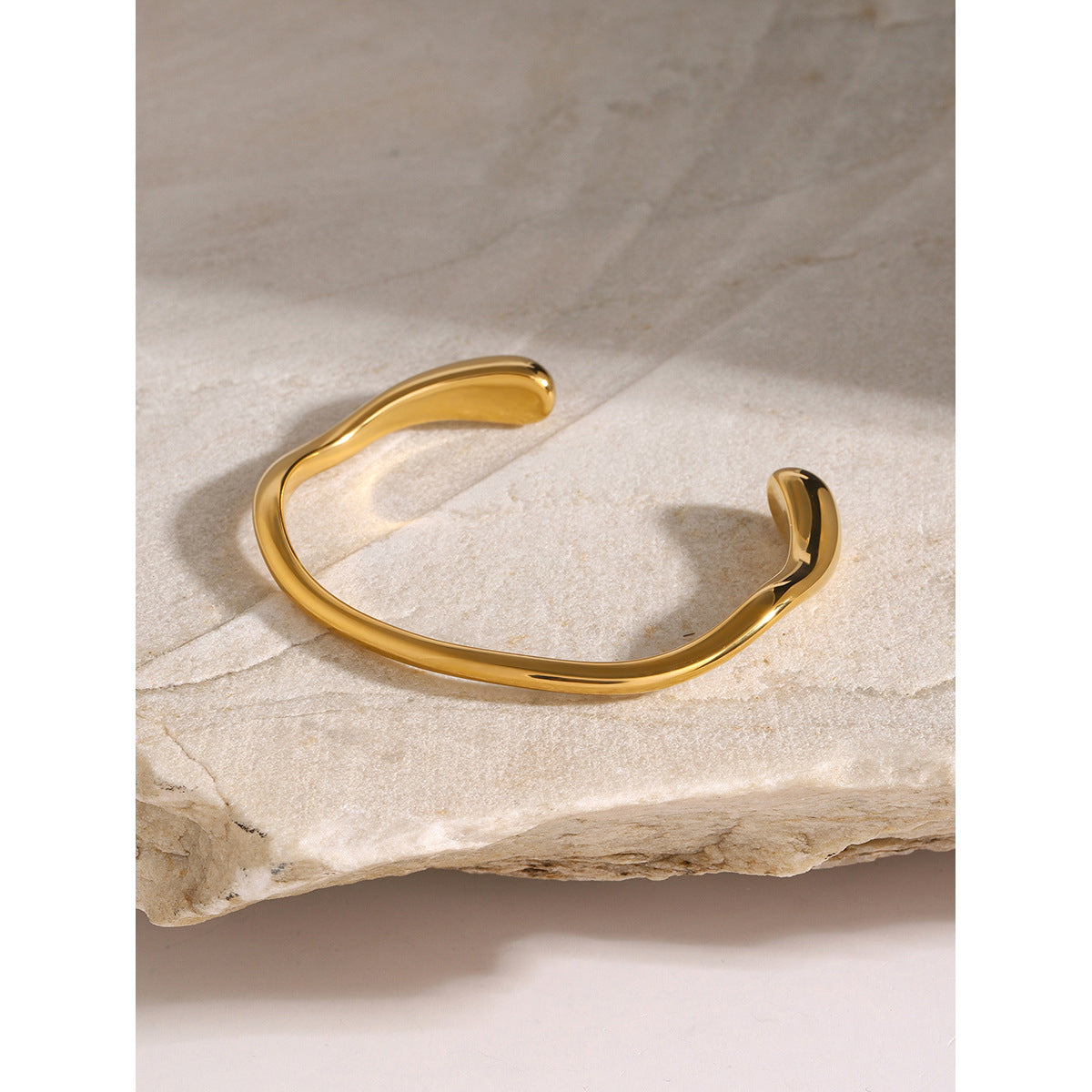 Minimalist 18K Gold Plated Round Stainless Steel Cuff Bracelet