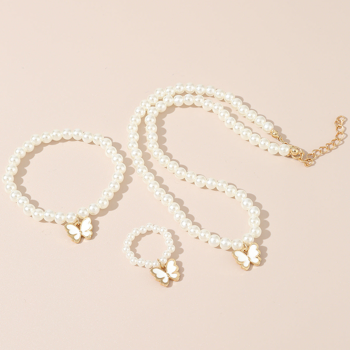 Set di collana con ciondolo a farfalla minimalista per bambini con ciondolo a farfalla in lega e catena di perle