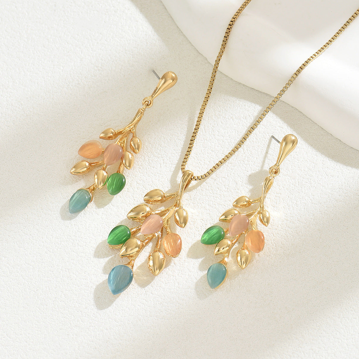 Juego de collar con colgante de espiga de trigo floral rústico dulce con incrustaciones de diamantes de imitación en cobre para mujer