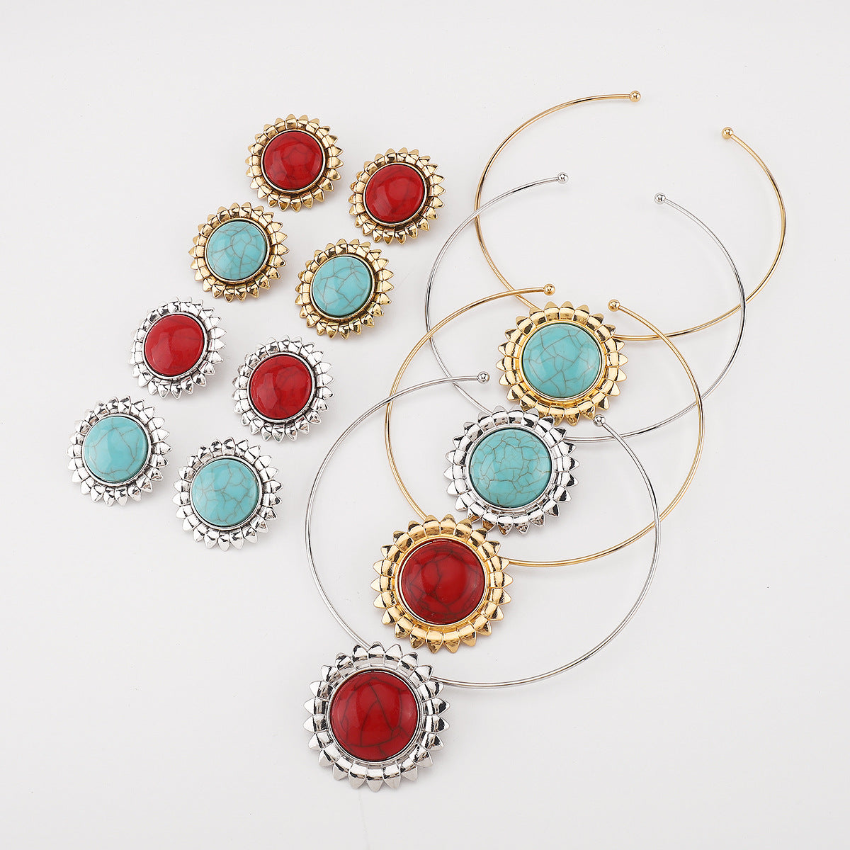 Collana vintage da donna in lega con intarsi turchesi a motivi floreali geometrici e finitura placcata oro