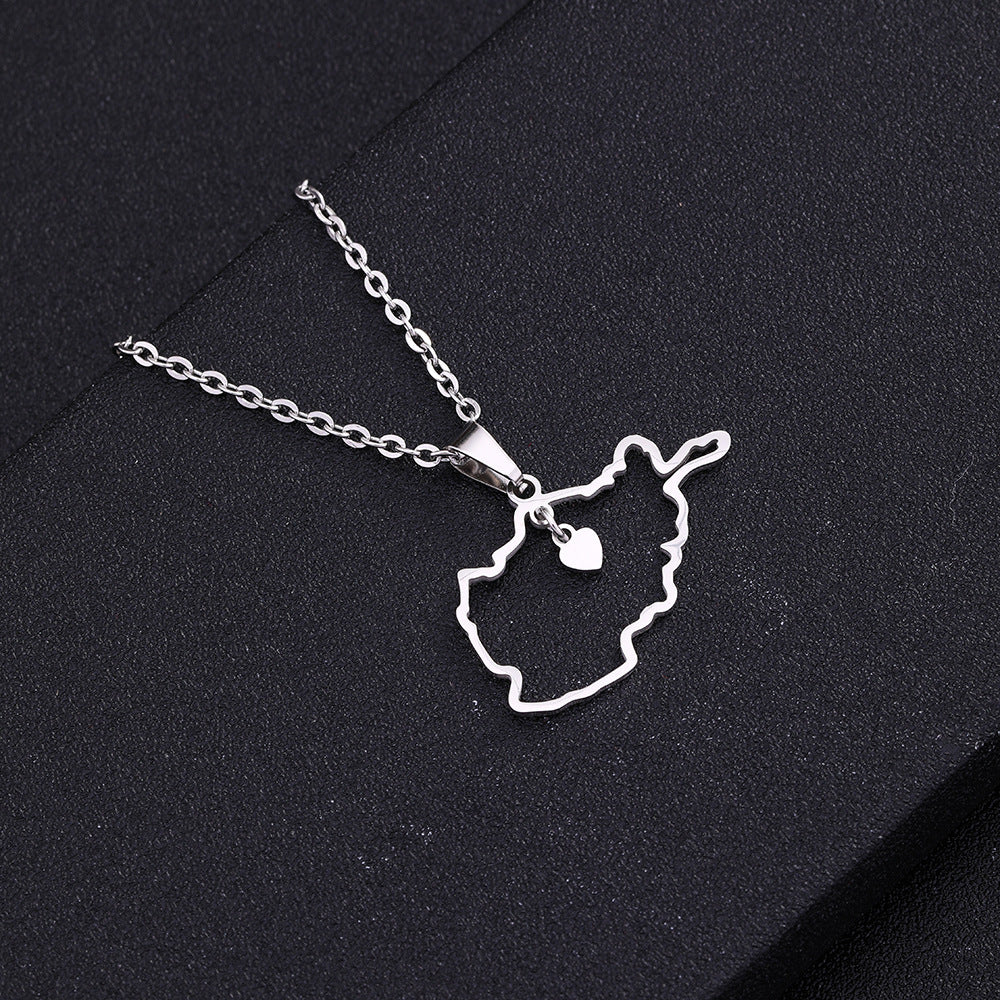 Collar con colgante geométrico étnico de acero inoxidable con dije de acero de titanio y acabado galvanizado