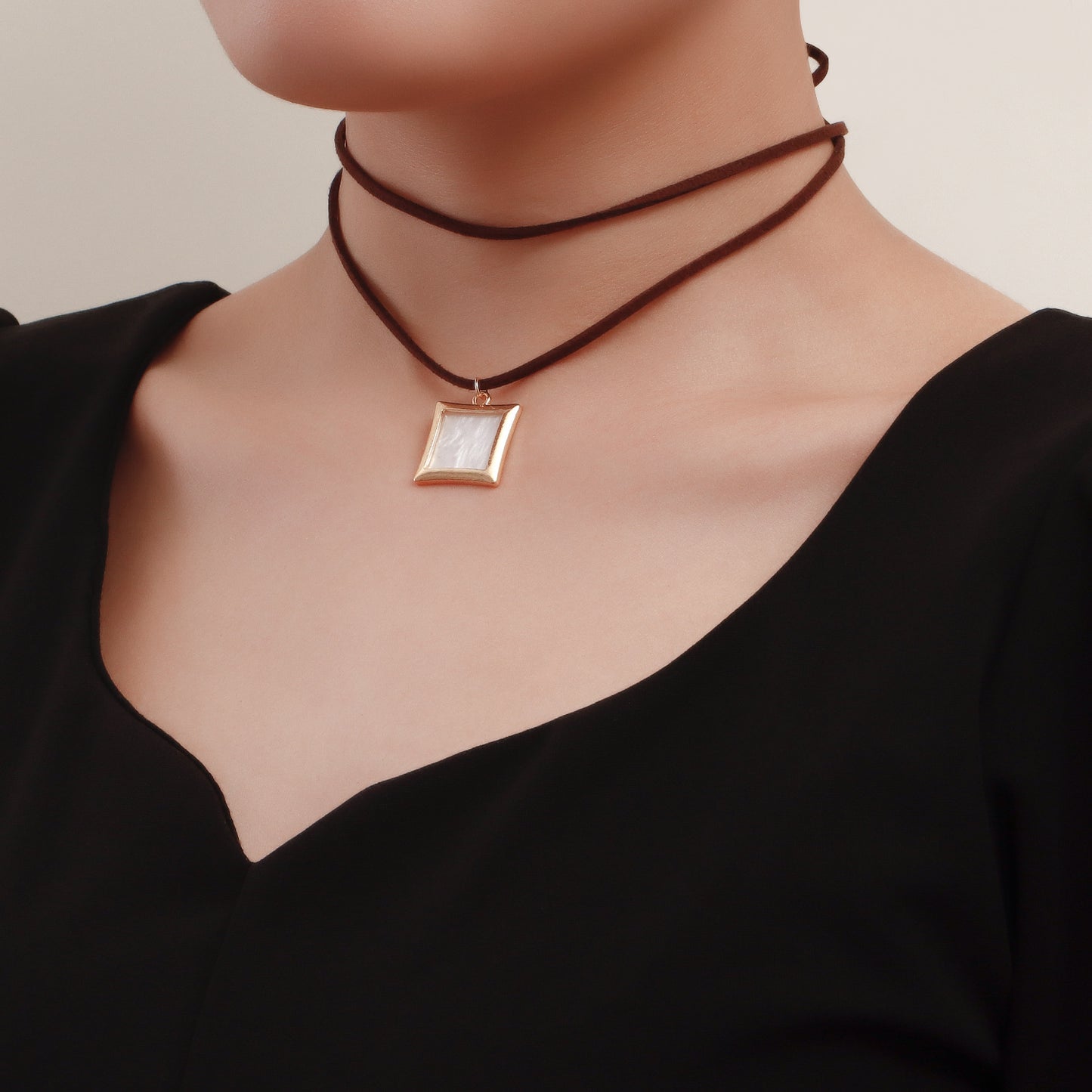 Minimalist Geometric Mother-of-Pearl Pendant Necklace for Women with Adjustable Velvet Choker and Gold-Plated Alloy Chain