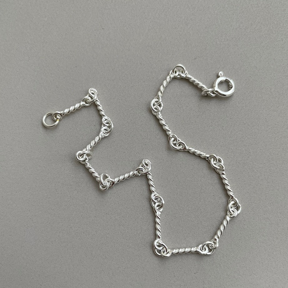 Minimalist Twisted Wire Bracelet for Women in Sterling Silver 925 with Plated Finish