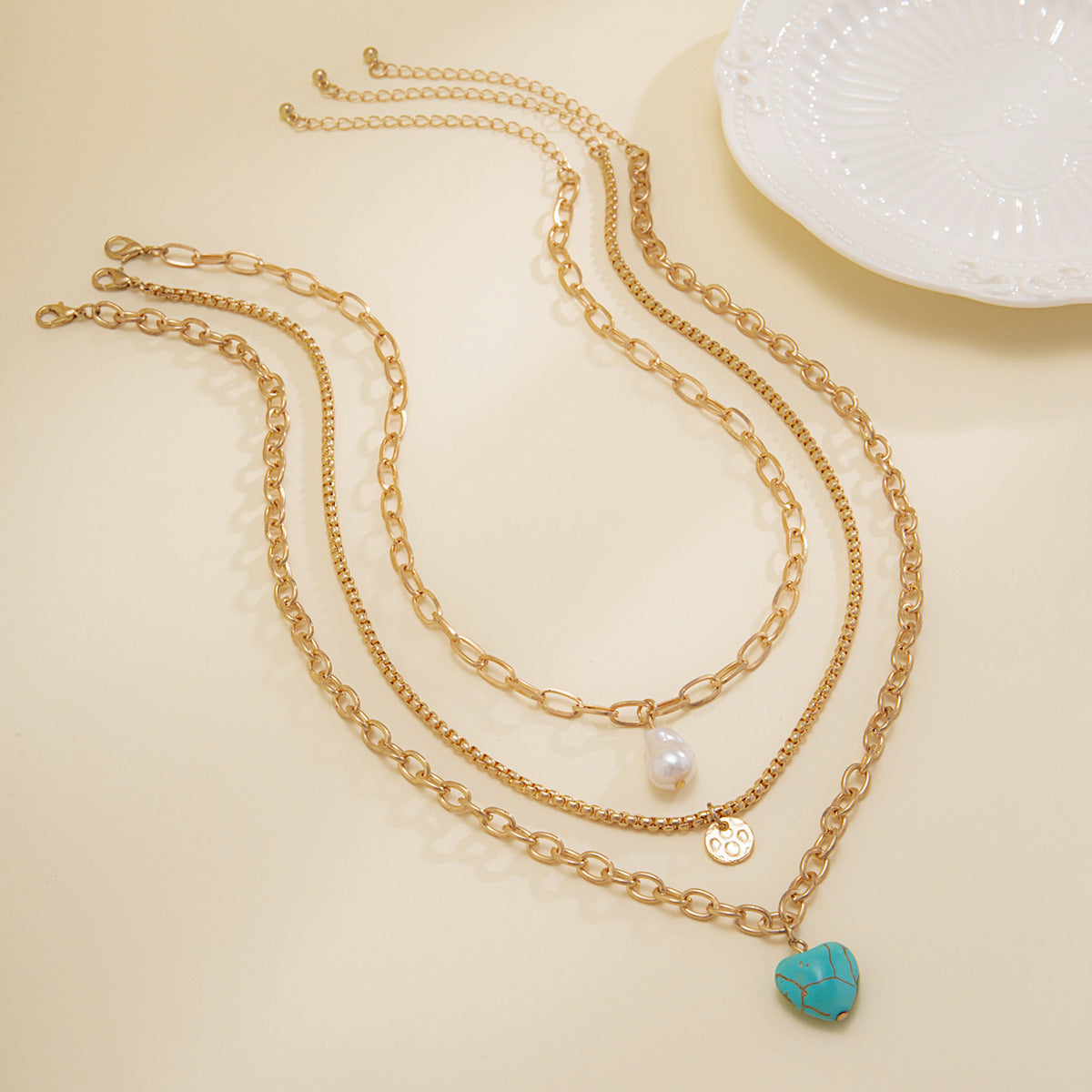Vintage Bohemian Heart Pendant Alloy Necklace with Imitation Pearl and Turquoise Inlay for Women